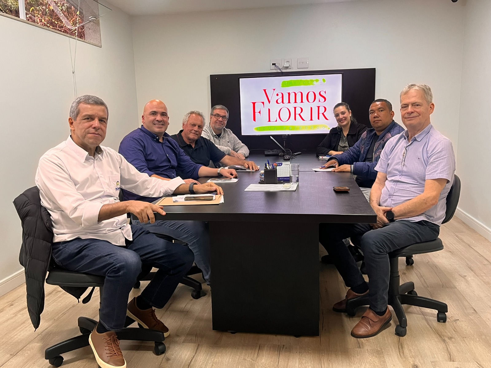 ACIANF e Prefeitura atualizam convênio do Projeto Vamos Florir